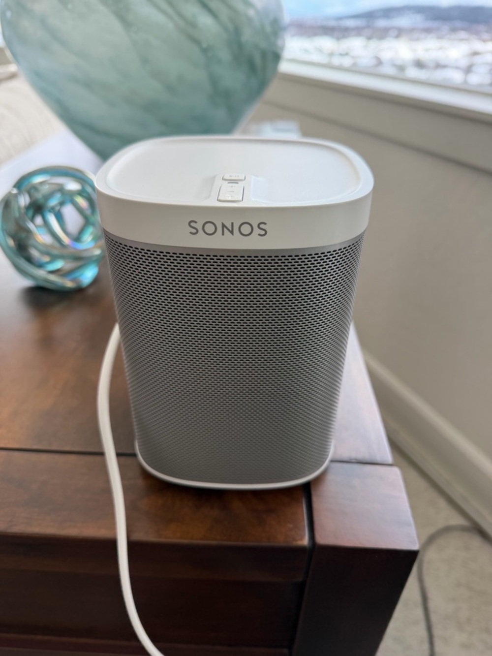 Sonos Play 1: Portable Speaker in White and Light Gray